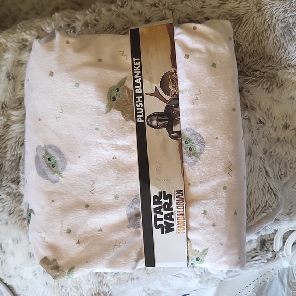 Disney | Bedding | Star Wars The Mandalorian Plush Baby Blanket Baby ...